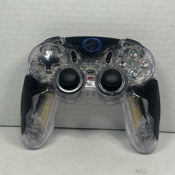 Two Wireless Sony PS2 PlayStation  Controller Pelican Chameleon - Picture 7 of 8